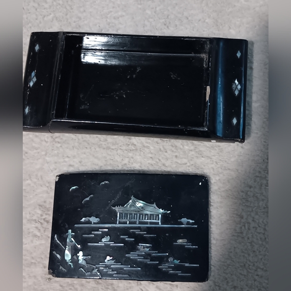 Japanese Mother of Pearl inlay box - Picture 2 of 3